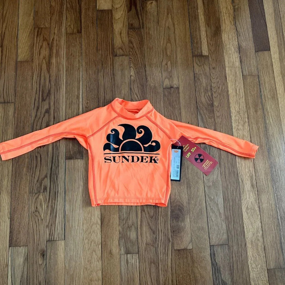 SUNDEK 50+ UV Protection Long Sleeve Orange T-shirt Rash Guard Size 2 - Picture 1 of 5